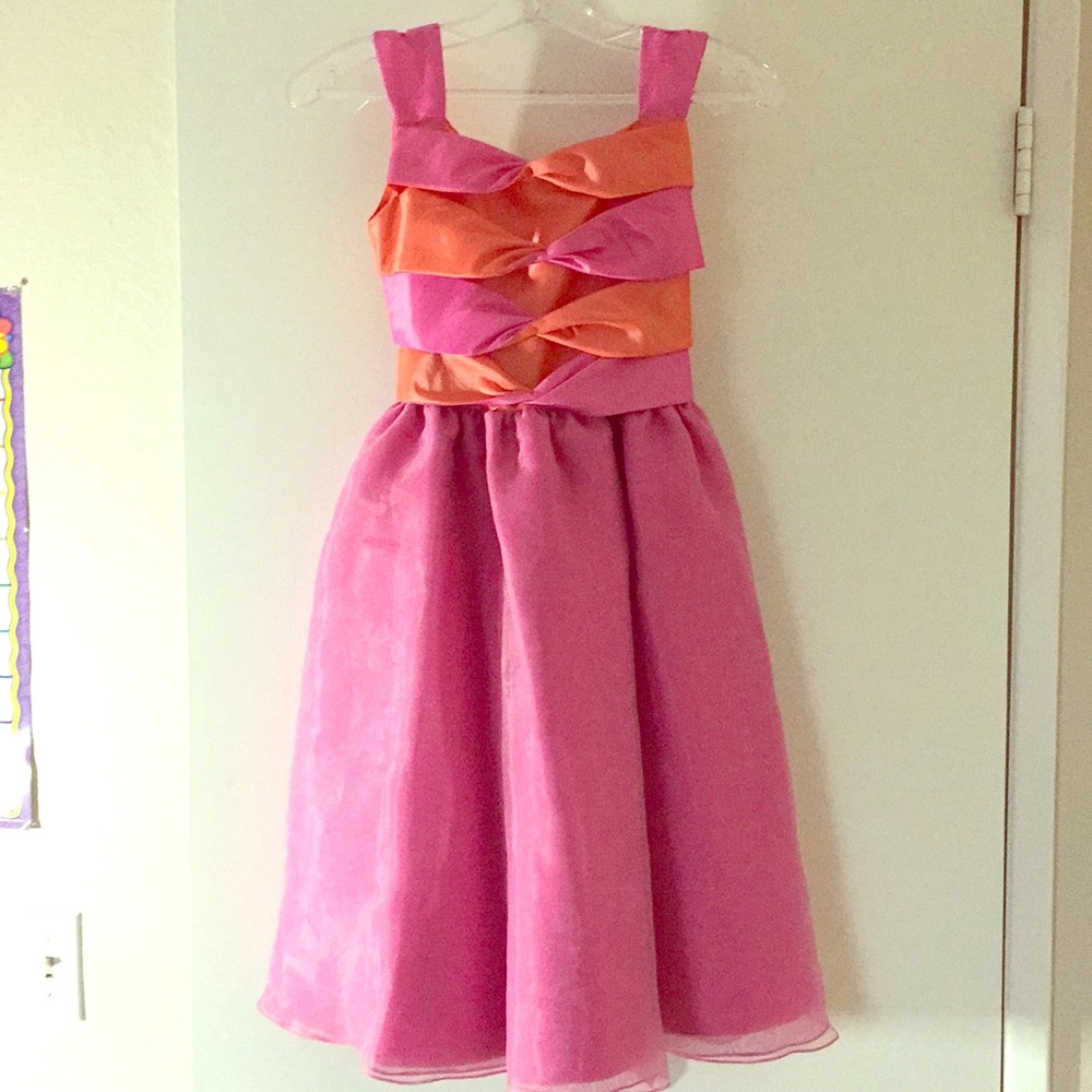 Wedding gown for young girls